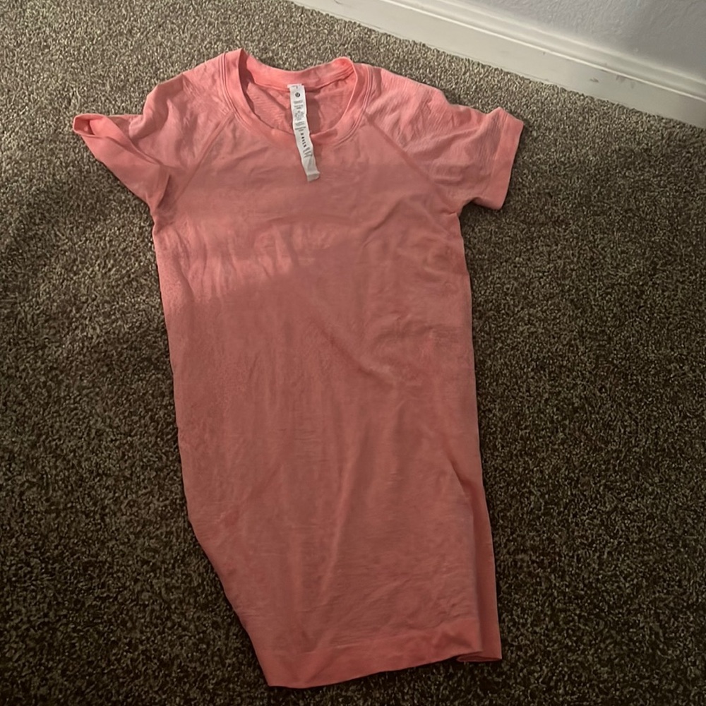 Lululemon peach swiftley tech size 2